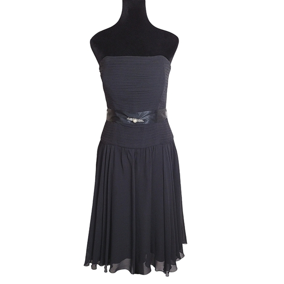 Max & Cleo Dresses & Skirts - Max and Cleo Strapless Black Silk Mini Dress with Bodice Boning Size 6